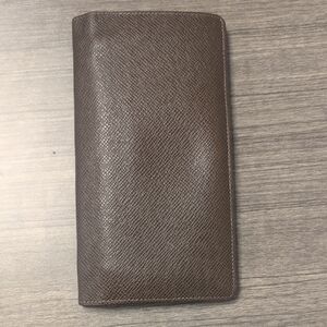 Louis Vuitton Brown Taiga Leather Brazza Wallet